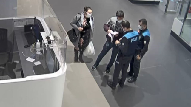 Cezaevine girmemek için Türkiye'den kaçtı, dönüşte sahte pasaportla yakalandı