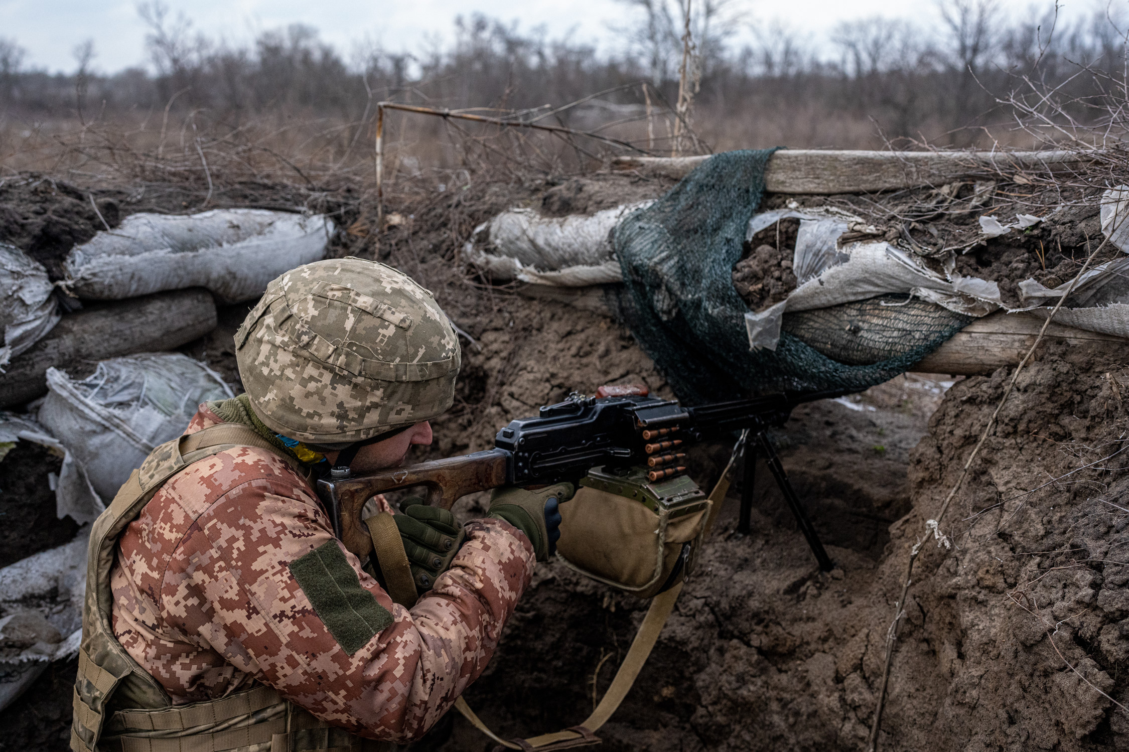 Ukrayna askerleri, Ukrayna'nın Stanytsia Luhanska bölgesi yakınındaki cephe hattında görüntülendi.