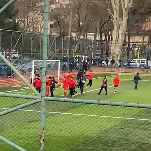 Amatörde olay: 1i ağır 4 futbolcuyu hastanelik ettiler
