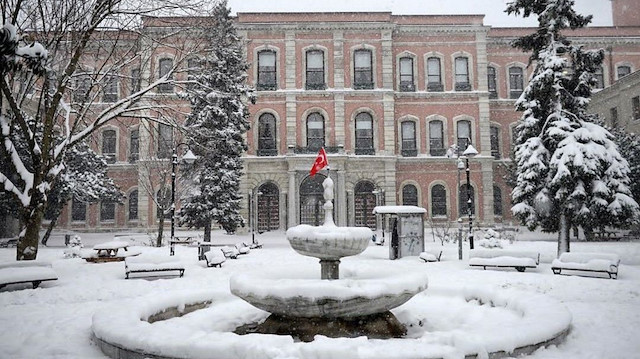 İstanbul Üniversitesi (Arşiv)