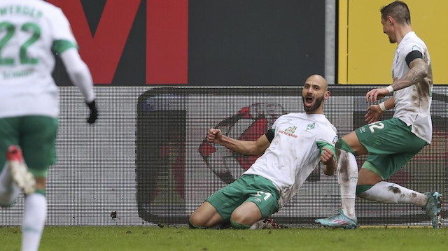 Ömer Toprak attığı gol sonrası büyük sevinç yaşadı.