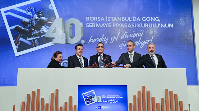 Borsa İstanbul'da gong, SPK'nin 40'ıncı kuruluş yıl dönümü için çaldı.