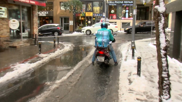 Motokuryeler kar yasağına uymadı.