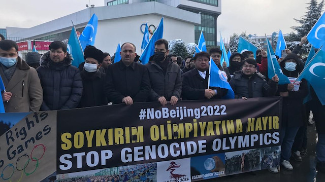 إسطنبول.. وقفة لأتراك الأويغور لمقاطعة أولمبياد بكين