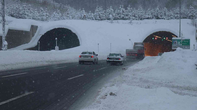 TEM Otoyolu Bolu Dağı geçişi iki yönlü araç trafiğine açıldı