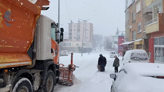 Mersin’in Gülnar ilçesinde de 4 yıl aradan sonra yoğun kar yağışı yaşandı. 