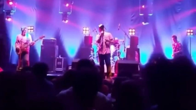 Dini değerlere hakaret eden Sezen Aksu'ya Duman grubundan destek: Yasak elmayı yemediler mi ya?
