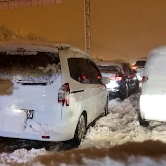 Yolda kalan vatandaş isyan etti: Ekrem İmamoğlu balık keyfi yap
