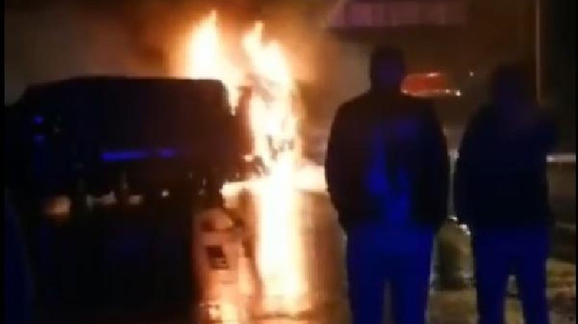 Tarsus’ta tır şoförü yanarak hayatını kaybetti.