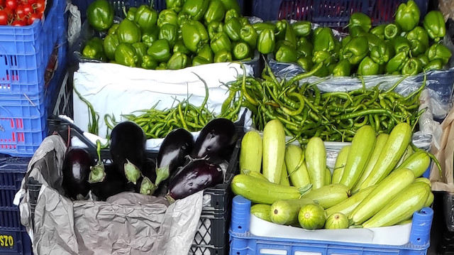 İstanbul’daki sebze ve meyve halinde birçok ürünün fiyatı arttı.