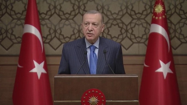 Cumhurbaşkanı Erdoğan: Dili ve edebiyatı bozmak da bir çeşit terördür