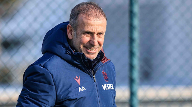 Abdullah Avcı yönetimindeki Trabzonspor ligde zirvede yer alıyor.