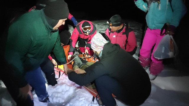 Feslikan Yaylası'nda doğa gezintisine çıkan 28 kişilik ekip yoğun kar yağışı sebebiyle mahsur kaldıkları yerden Jandarma ve UMKE ekipleri tarafından kurtarıldı.