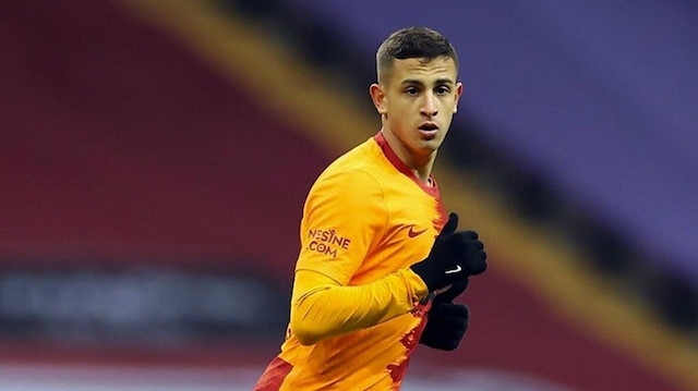 Bartuğ Elmaz, 2020/2021 sezonunda Galatasaray U19 takımında sezonun oyuncusu seçilmişti.