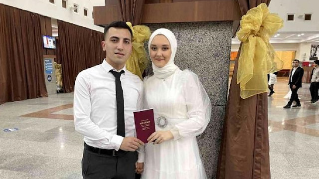 Nikah dairelerinde 02.02.22 yoğunluğu yaşanıyor.