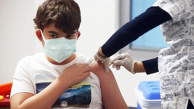Pfizer-BioNTech, 5 yaş altı çocuklara Kovid-19 aşısı için acil kullanım onayı başvurusu yaptı.
