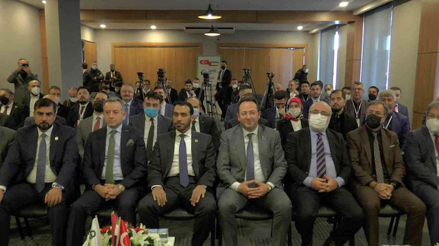 BAE'nin Ankara Büyükelçisi Al Dhaheri, Kayseri'de iş insanlarıyla buluştu.
