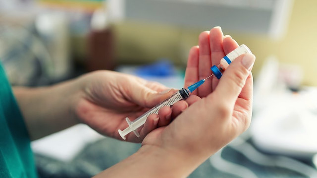 Avrupa İlaç Ajansı: Takviye doz aşı Omicron varyantında etkili