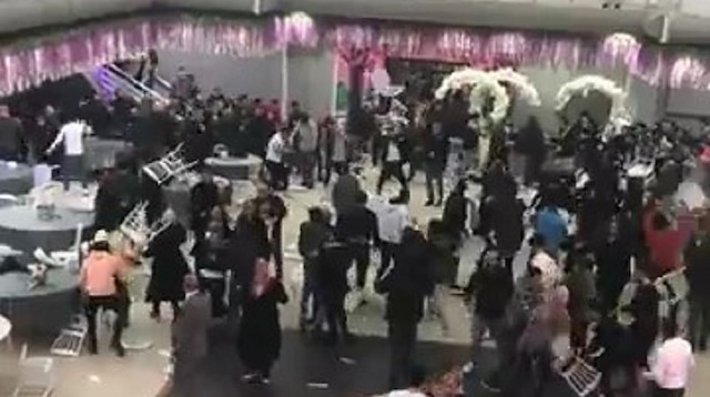 Sakarya'da düğünde sandalyeler havada uçuştu: 24 yaralı - Yeni Şafak