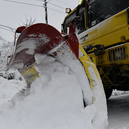 Isparta'daki elektrik kesintilerinin giderilmesi ve karla mücadele çalışmaları sürüyor