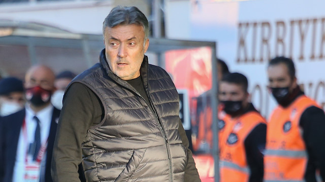 Galatasaray Teknik Direktörü Torrent, henüz galibiyetle tanışamadı. 