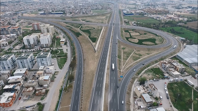 İstanbul-İzmir Otoyolu hem ulaşımı kısalttı hem de yeni yatırımların önünü açtı.