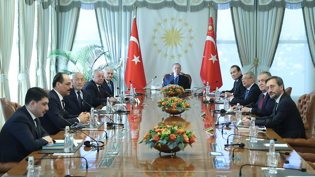 Cumhurbaşkanı Erdoğan, Türk Devletleri Teşkilatı Aksakallar Konseyi heyetini Vahdettin Köşkü’nde kabul etti.