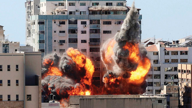 İsrail Mayıs 2021 yılındaki Gazze saldırısı sırasında AP'nin binasını vurmuş, Batı medyası saldırıya tepkisiz kalmıştı.