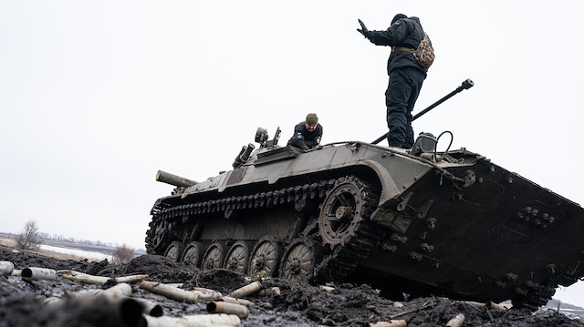 Herkes kaçıyor: Ukrayna ve Rusya gerilimi zirvede