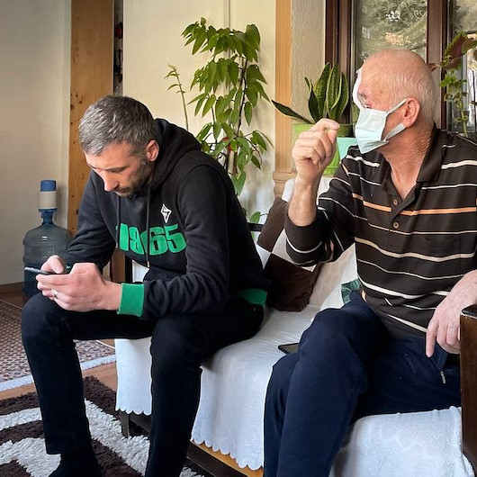 Sivilce hayatını kabusa çevirdi: Burnu her gün milim milim eridi