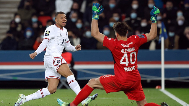 PSG'ye galibiyeti getiren golü Mbappe kaydetti.