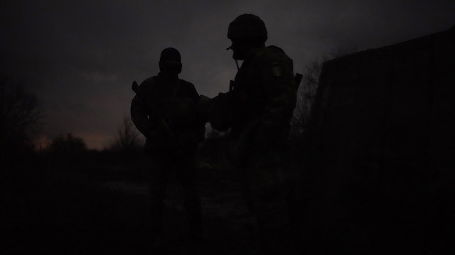 Cephedeki Ukrayna askeri (Arşiv)