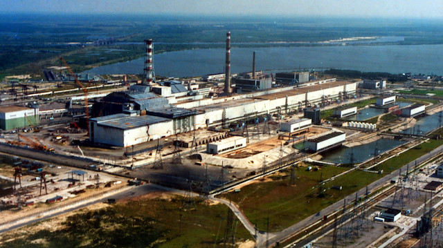 Ukrayna Devlet Başkanı duyurdu: Rusya Çernobil santralini ele geçirmeye çalışıyor