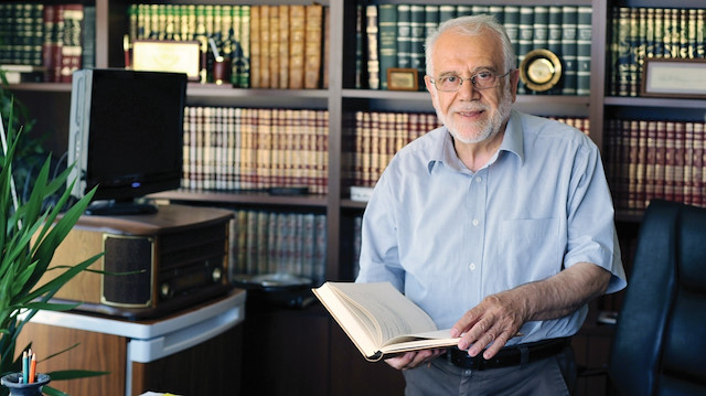  İslam Tarihçisi Prof. Dr. İhsan Süreyya Sırma, 