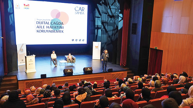 Zeytinburnu Aile Koruma ve Destek Merkezi (AKDEM) 15 yıldır düzenli olarak seminerler gerçekleştiriyor.