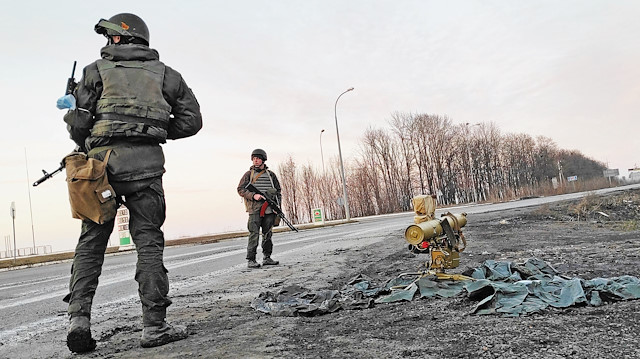 Ukrayna Genelkurmay Başkanlığı, Rus güçlerine ait 516 zırhlı araç, 7 helikopter, 10 uçak, 2 bin 800’den fazla asker ve yaklaşık 80 tank ile 20 seyir füzesini etkisiz hale getirdiklerini bildirdi.