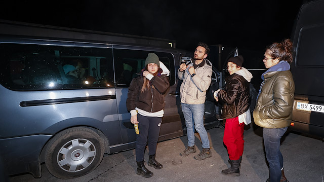 Ukrayna-Polonya sınırından 10 Türk kara yoluyla tahliye edildi.