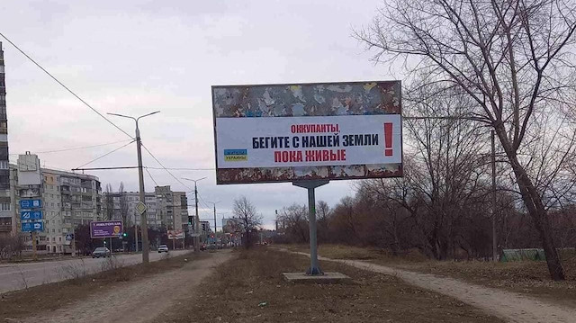 Sivil halktan tepki: Rus askerlerine billboardlu mesaj verildi