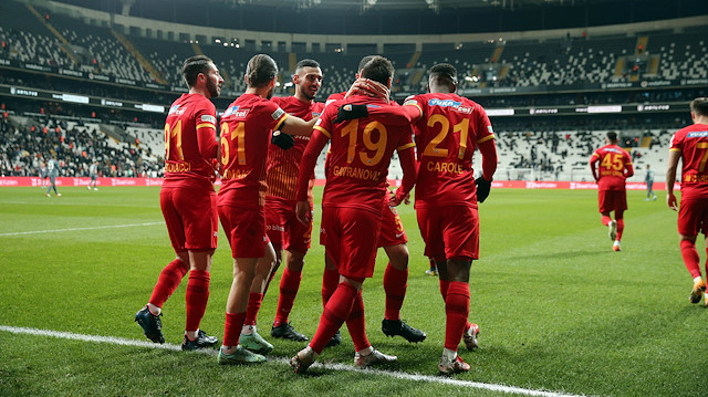 Beşiktaş Türkiye Kupası'na veda etti: Trabzonspor'un rakibi Kayserispor oldu