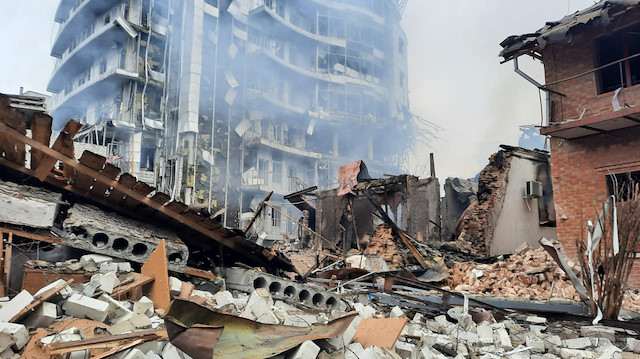 Enkaz şehir Harkiv: Günlerdir Rus saldırıları altındaki şehirden yıkım görüntüleri