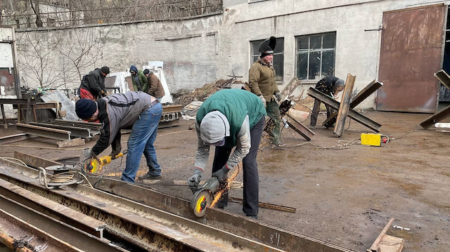 Ukraynalıların hummalı bir şekilde işgali durdurma ve kenti koruma mücadelesi devam ediyor.