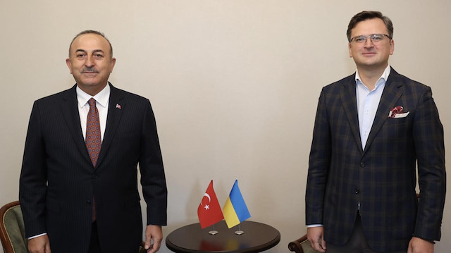 Dışişleri Bakanı Mevlüt Çavuşoğlu ile Ukrayna Dışişleri Bakanı Dmytro Kuleba