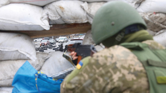Başkente 5 km kadar yaklaşan Rus ordusuna karşı Ukrayna ordusu ve gönüllülerden oluşan güçler İrpin’de direniş hattı kurmuş durumda.