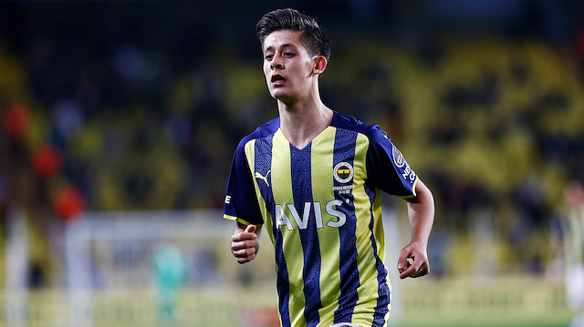Fenerbahçe'nin Arda Güler ile kısa süre içerisinde yeni sözleşme imzalayacağı öğrenildi.