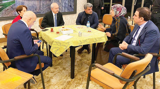 Kemal Kılıçdaroğlu - Erdoğan Toprak (En sağ)