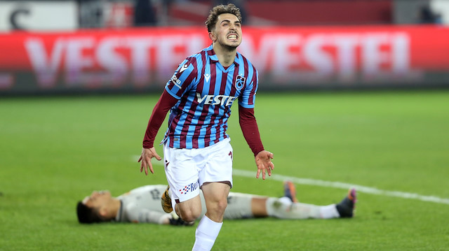 Trabzonsporlu Abdülkadir Ömür'ün gol sevinci