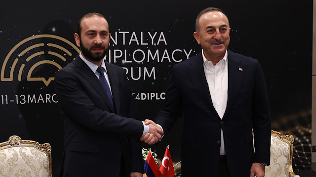 Son dakika haberine göre Dışişleri Bakanı Mevlüt Çavuşoğlu, Ermenistan Dışişleri Bakanı Ararat Mirzoyan ile Antalya Diplomasi Forumu'nda görüştü.