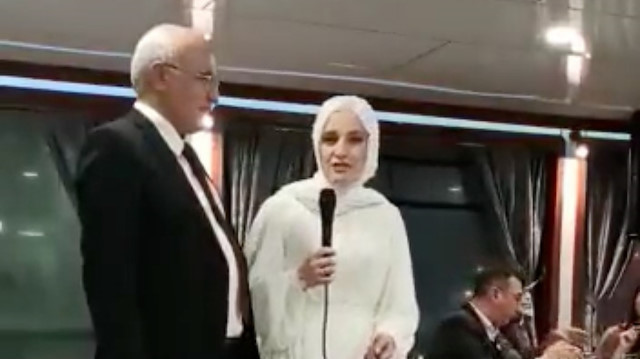 ​İBB 'hocasından' nikah töreninde alkol servisi: Seküler dostlarımıza borcumuzdur