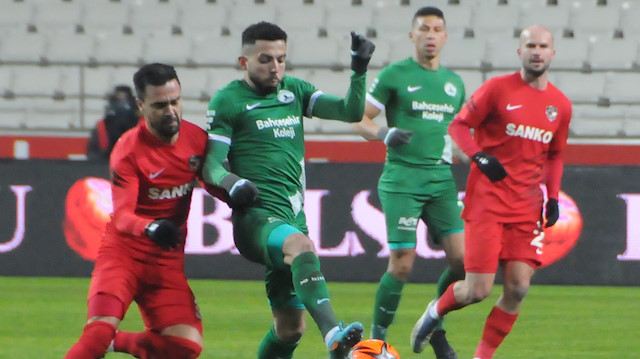 Flavio, bu sezon Süper Lig'de 28 maça çıktı ve 1 asist yaptı.