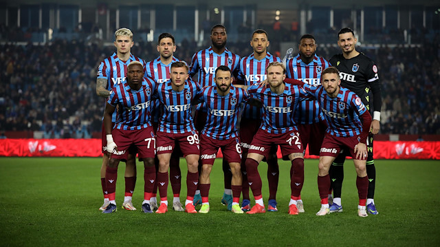 Trabzonspor, Süper Lig'de en yakın takipçisi Konyaspor'a 15 puan fark atmış durumda.